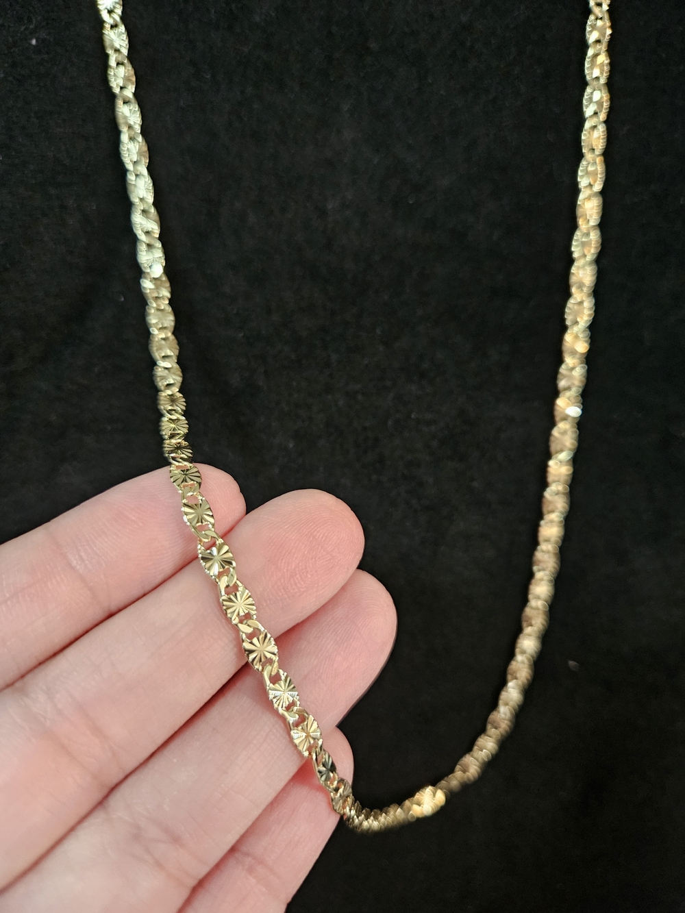 Elegant Plated -Detail Rope Necklace
